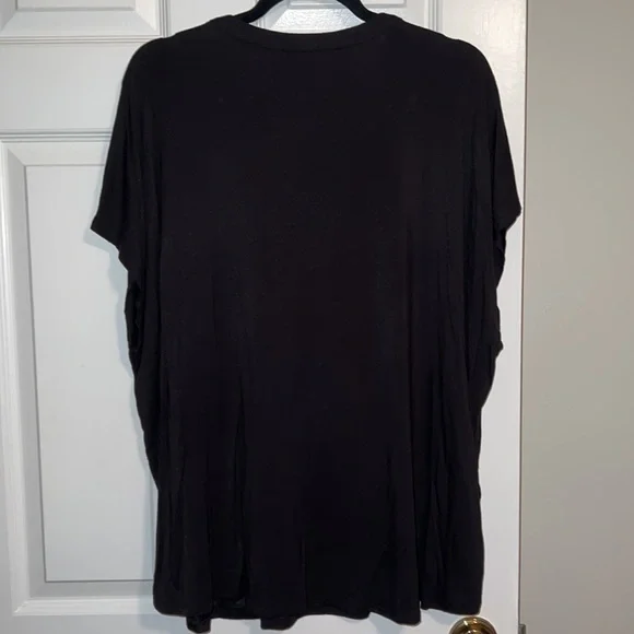 Joan Vass Women’s Plus Size Cap Sleeve Top in Black in 2X - Picture 9 of 9